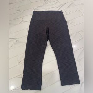 Lululemon Gather and Crow Crop Gray Space Dye Luon Leggings Size 8
